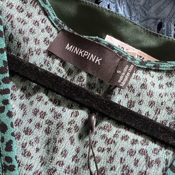 SOLD MinkPink EYES WIDE WRAP DRESS sz. Sm - Picture 4 of 4